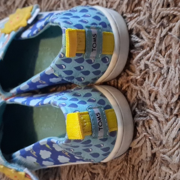 Kids TOMS Rainbow Slip-On Shoes with Sun Accent Size T 11 - Picture 4 of 6